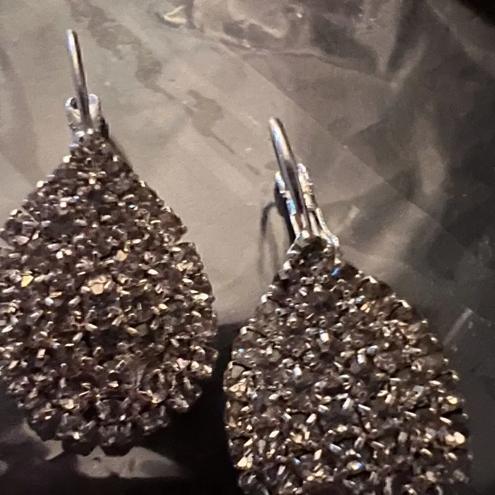 🔷 Swarovski New Stunning Crystal teardrop silver earrings 🔷